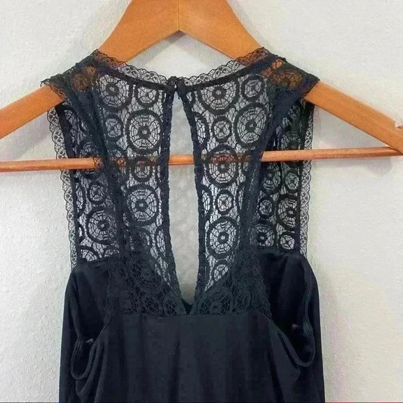 BCBGeneration lace trapeze dress - Picture 4 of 4